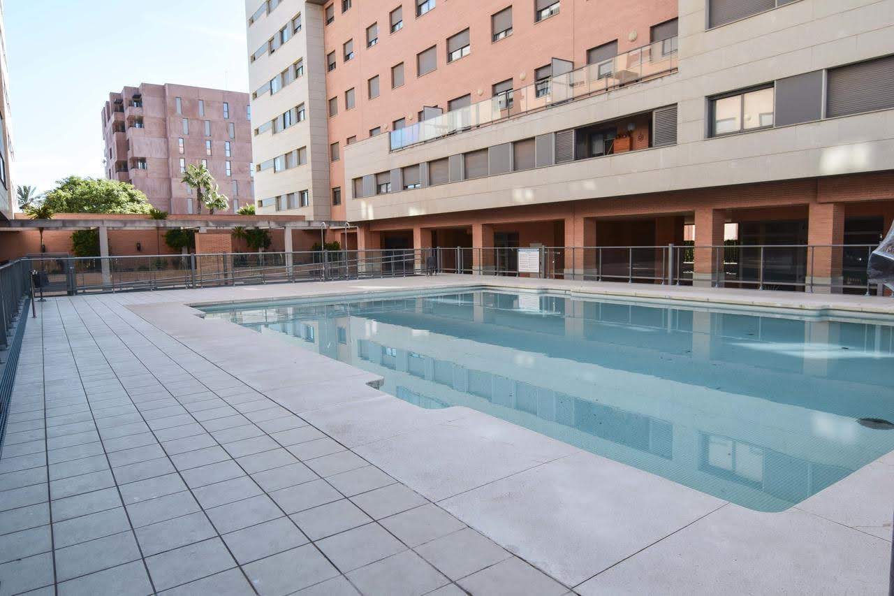Piscina edificio Calle Pacífico 18, Málaga